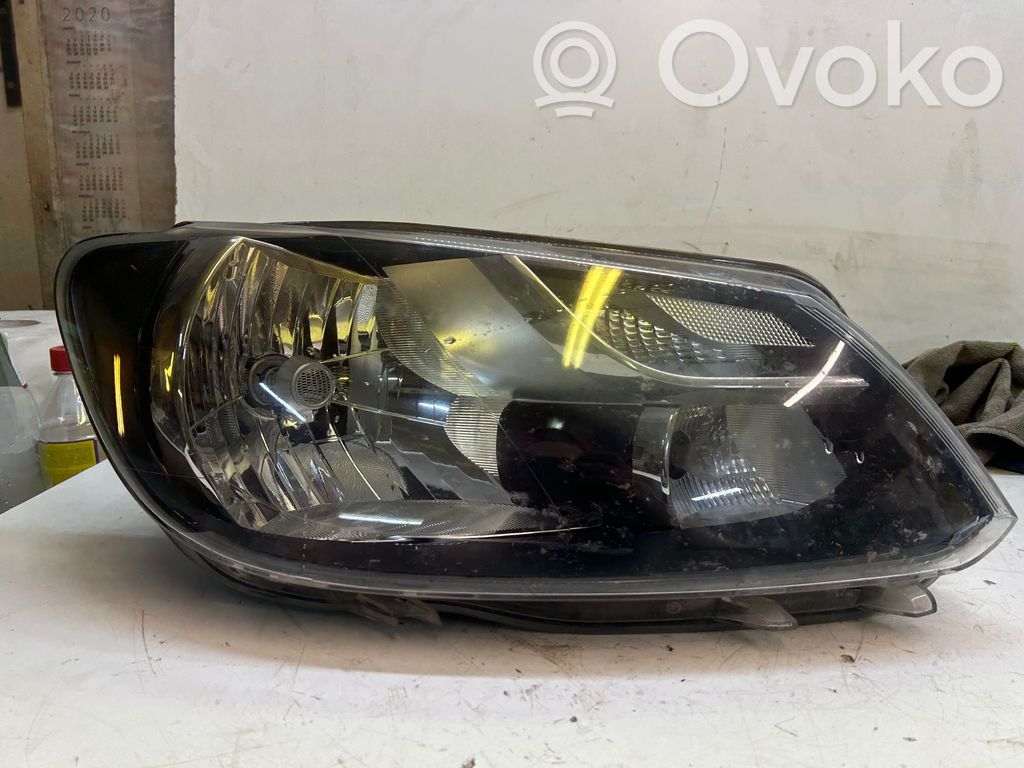 Volkswagen Caddy Lampa przednia 