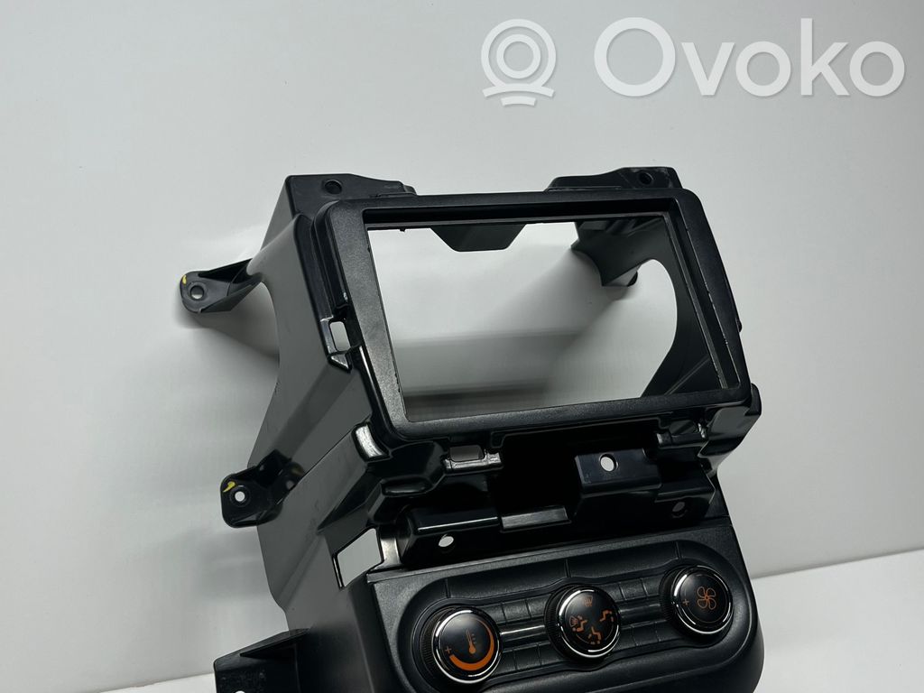 Ligier JS 50 Console centrale, commande chauffage/clim 