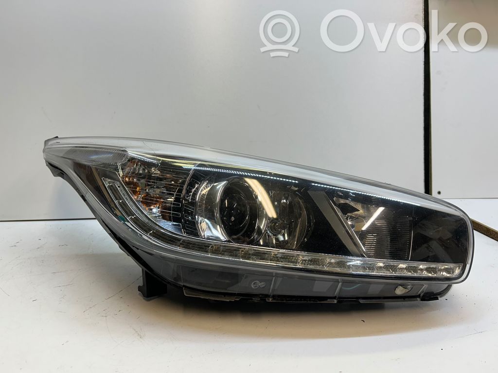 KIA Ceed Headlight/headlamp 