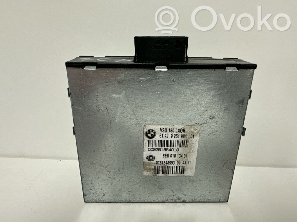 Inversor/convertidor de voltaje   9251984,0161548593,8ES01013401