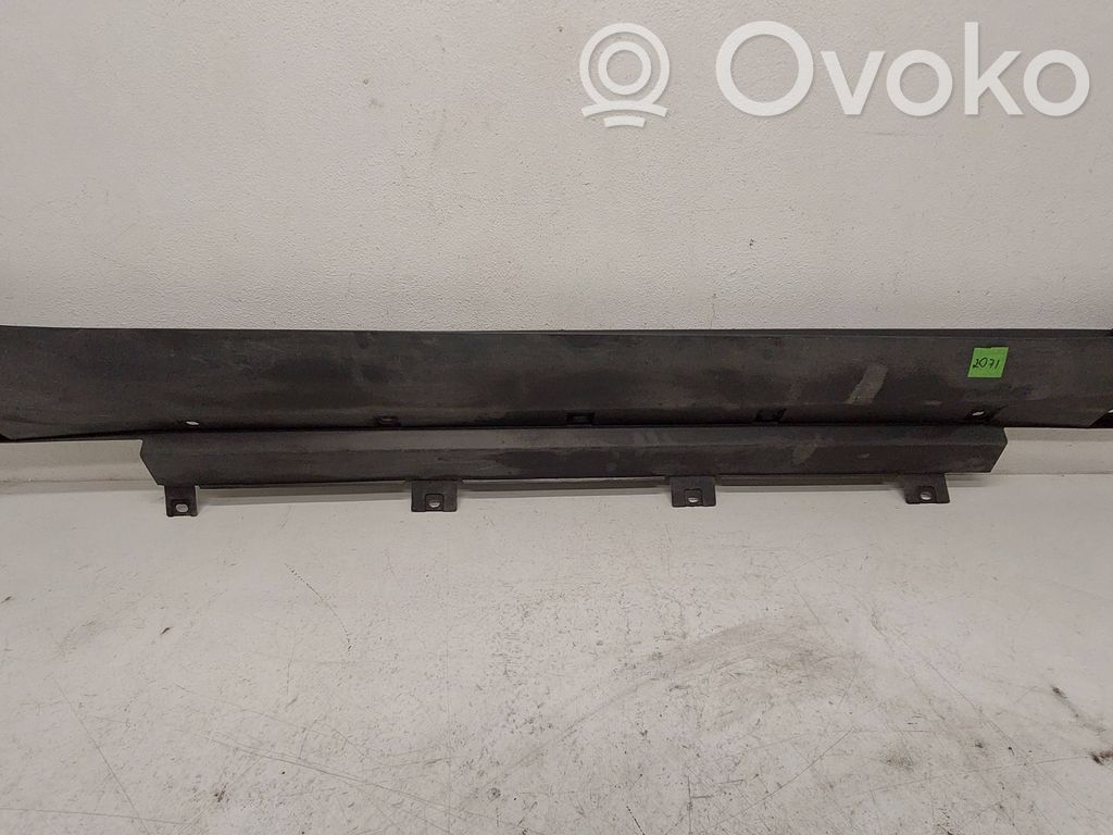 Sill   7125200DC1,A702,MR100033