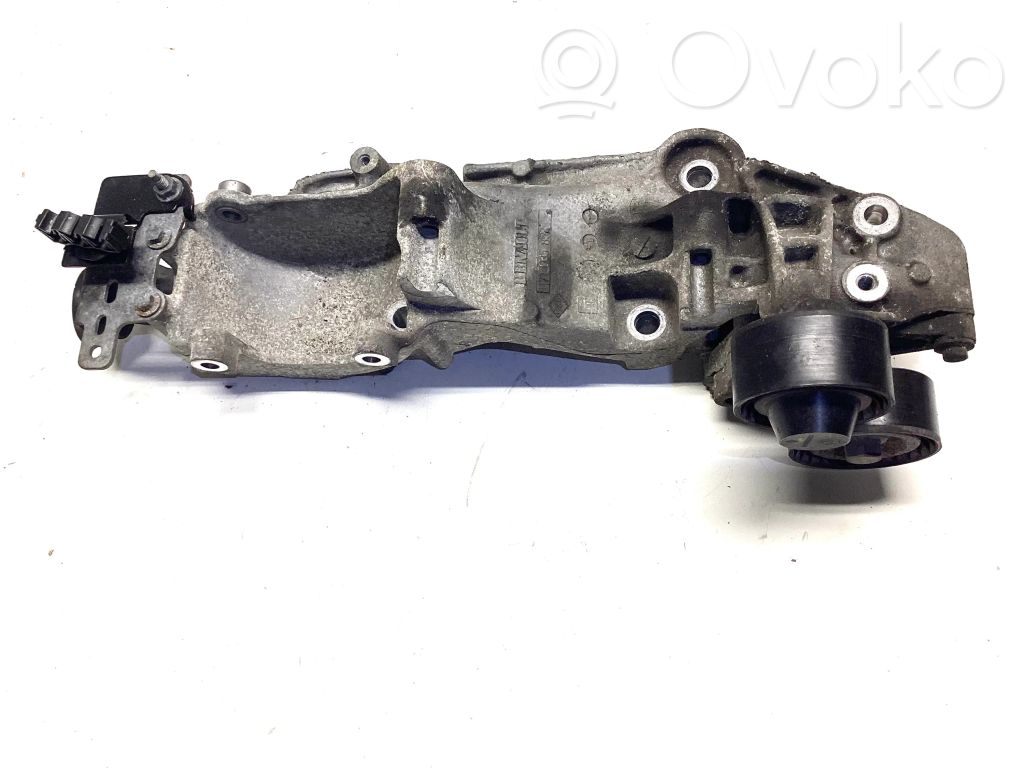 Nissan Qashqai Generator/alternator bracket 
