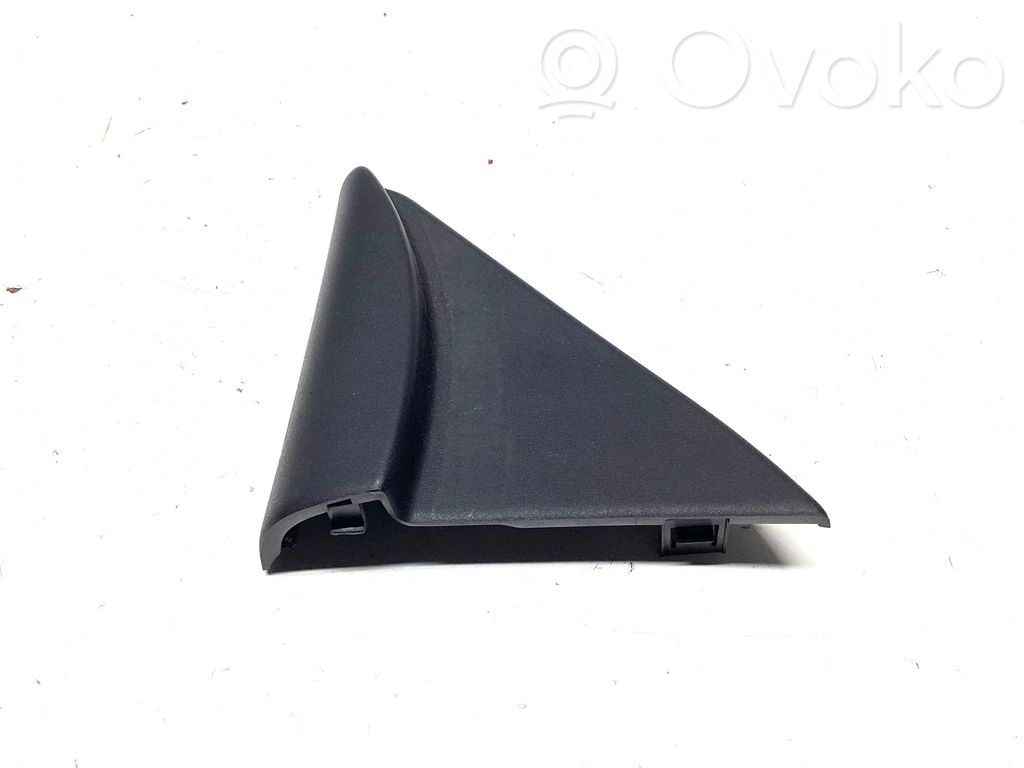 Nissan Navara D23 Tailgate/trunk side cover trim 
