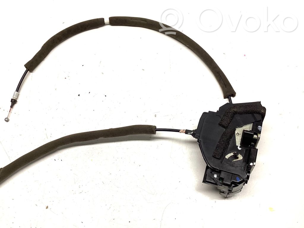 Nissan Qashqai Takaoven lukko 