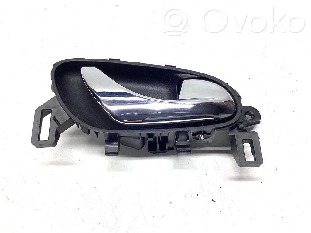 Nissan Qashqai Klamka wewnętrzna drzwi tylnych 