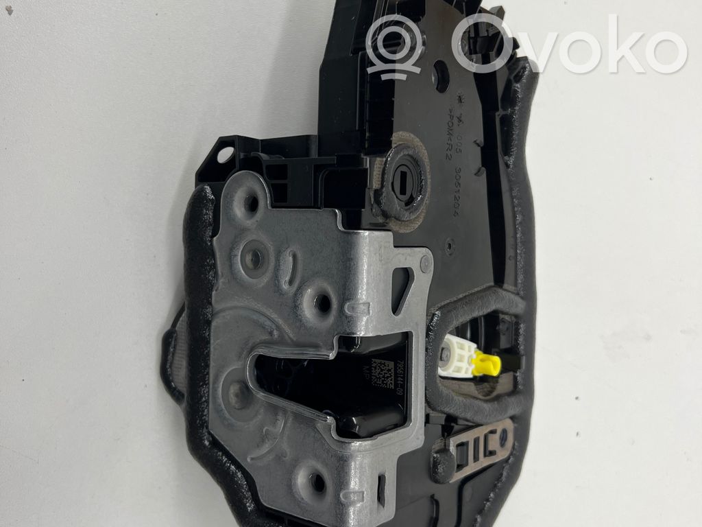 BMW 2 F44 Zamek drzwi tylnych 
