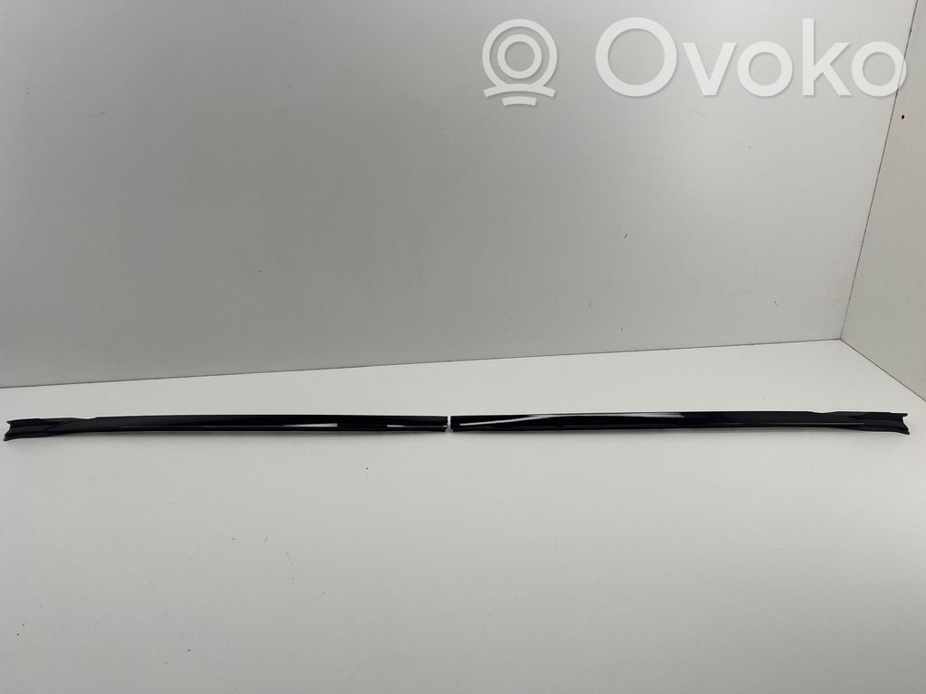 BMW X7 G07 Windshield trim 