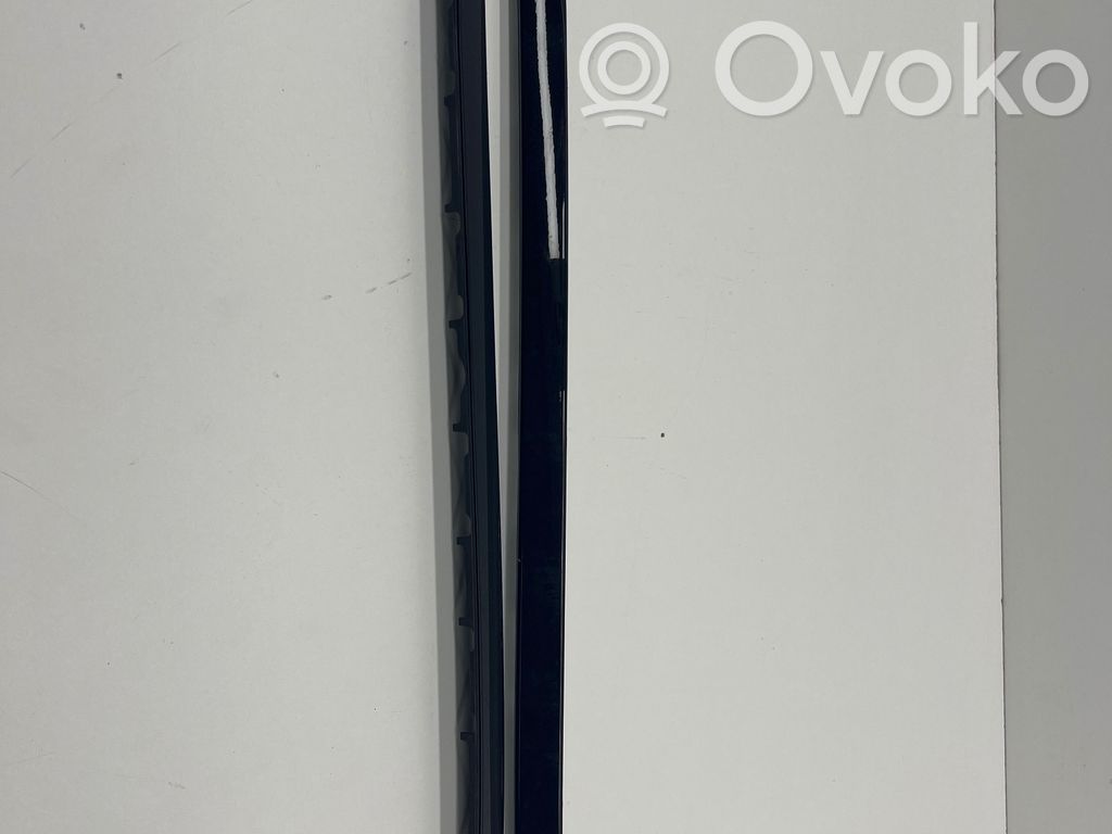 BMW X5 G05 Windshield trim 