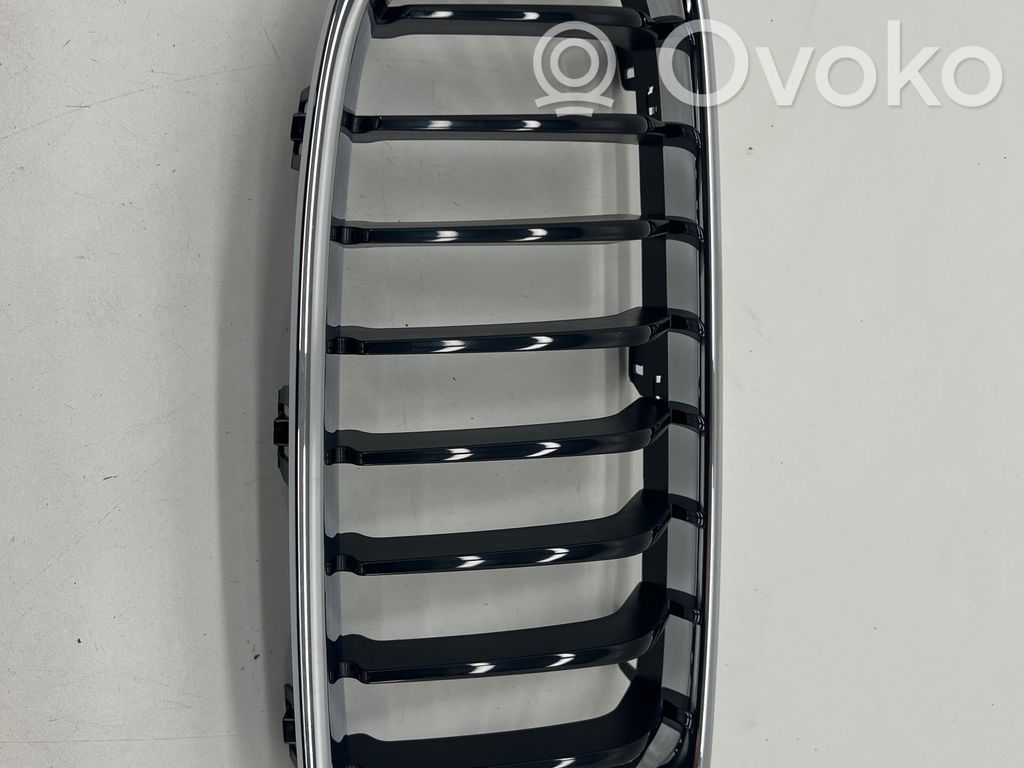 BMW 3 F30 F35 F31 Etupuskurin ylempi jäähdytinsäleikkö 