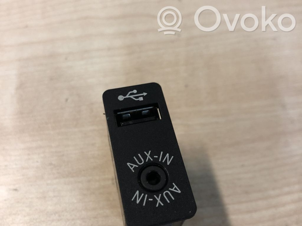 BMW 5 F10 F11 Enchufe conector USB 