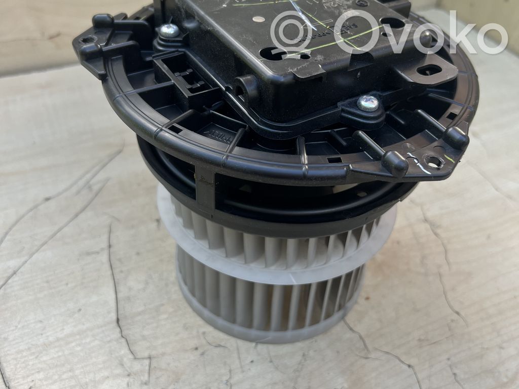 Toyota C-HR I Ventilator aerotermă 