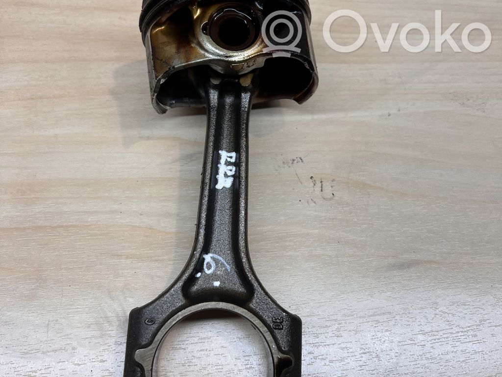 Audi A4 S4 B8 8K Pistón con biela 
