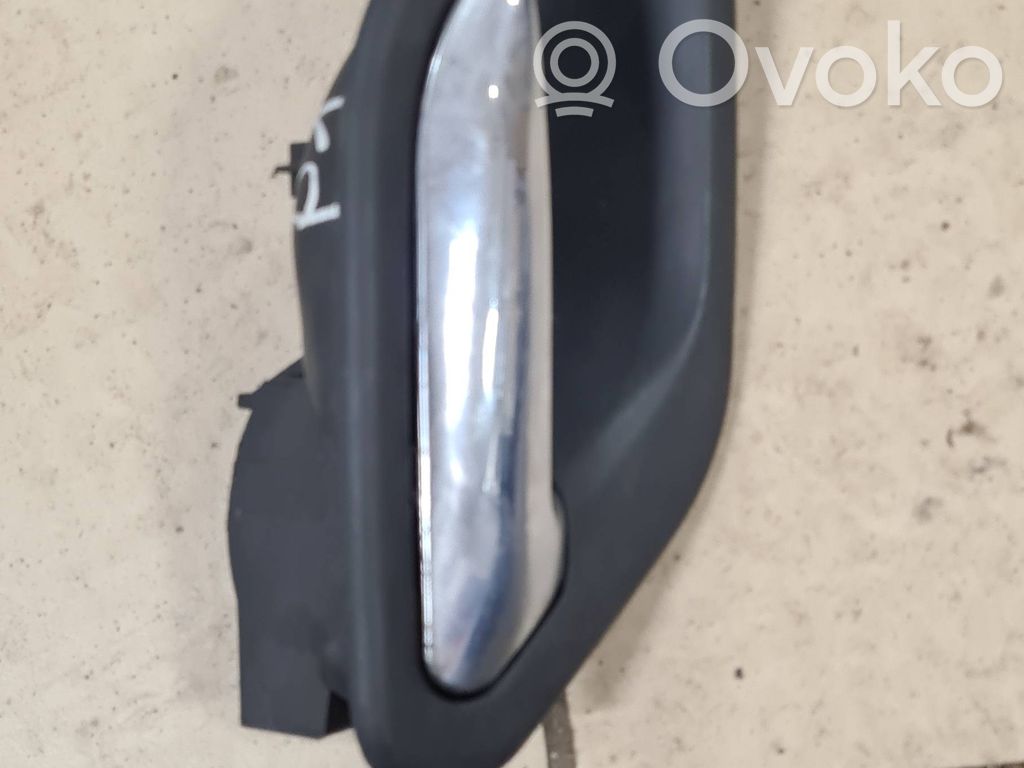 Front door interior handle   7032926