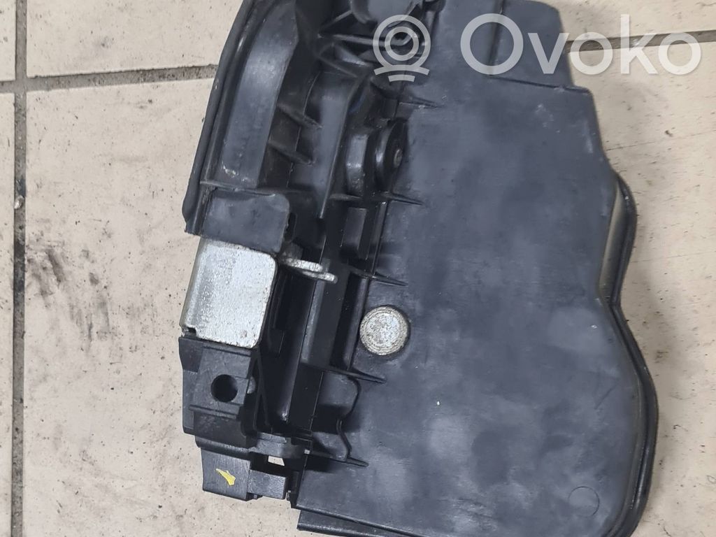 Front door lock   7167068