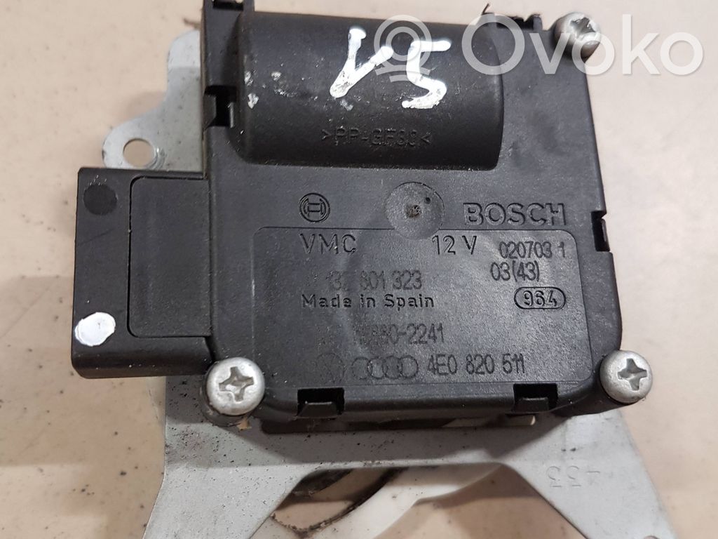Audi A8 S8 D3 4E Motor/activador trampilla de calefacción 