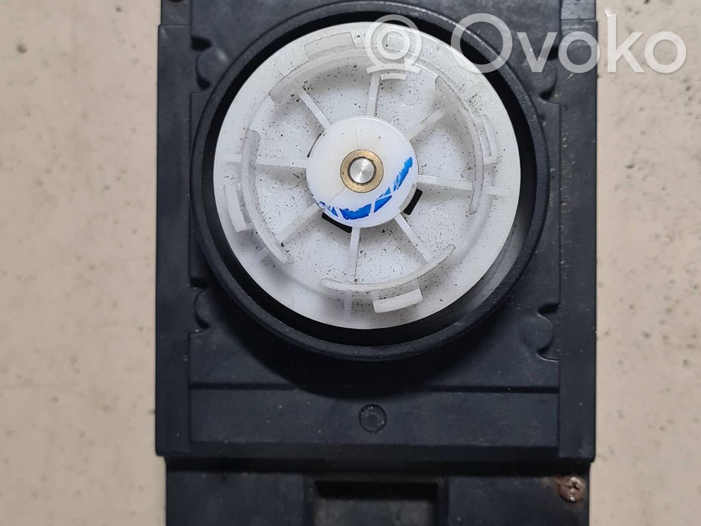 Head unit multimedia control   6934259,6945324,0342KAI01