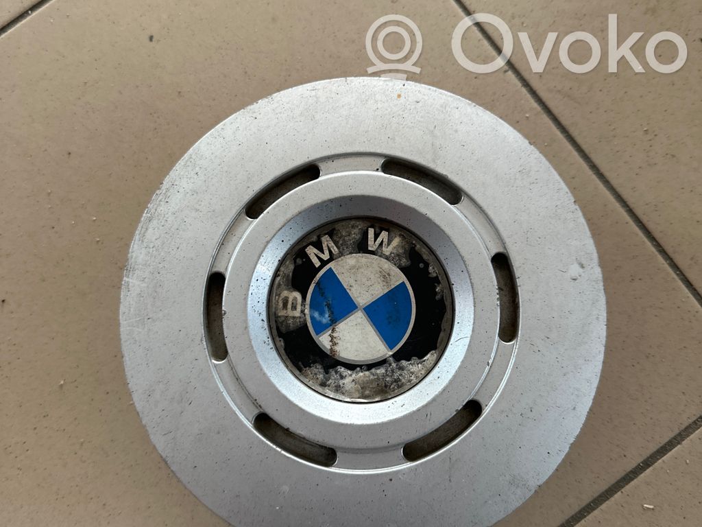 BMW 7 E38 R15 wheel hub/cap/trim 