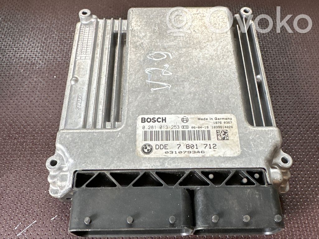 BMW 5 E60 E61 Engine control unit/module 