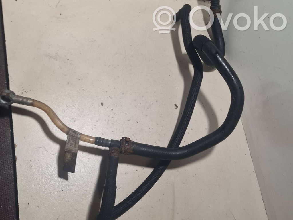 BMW 5 E60 E61 Fuel line pipe 