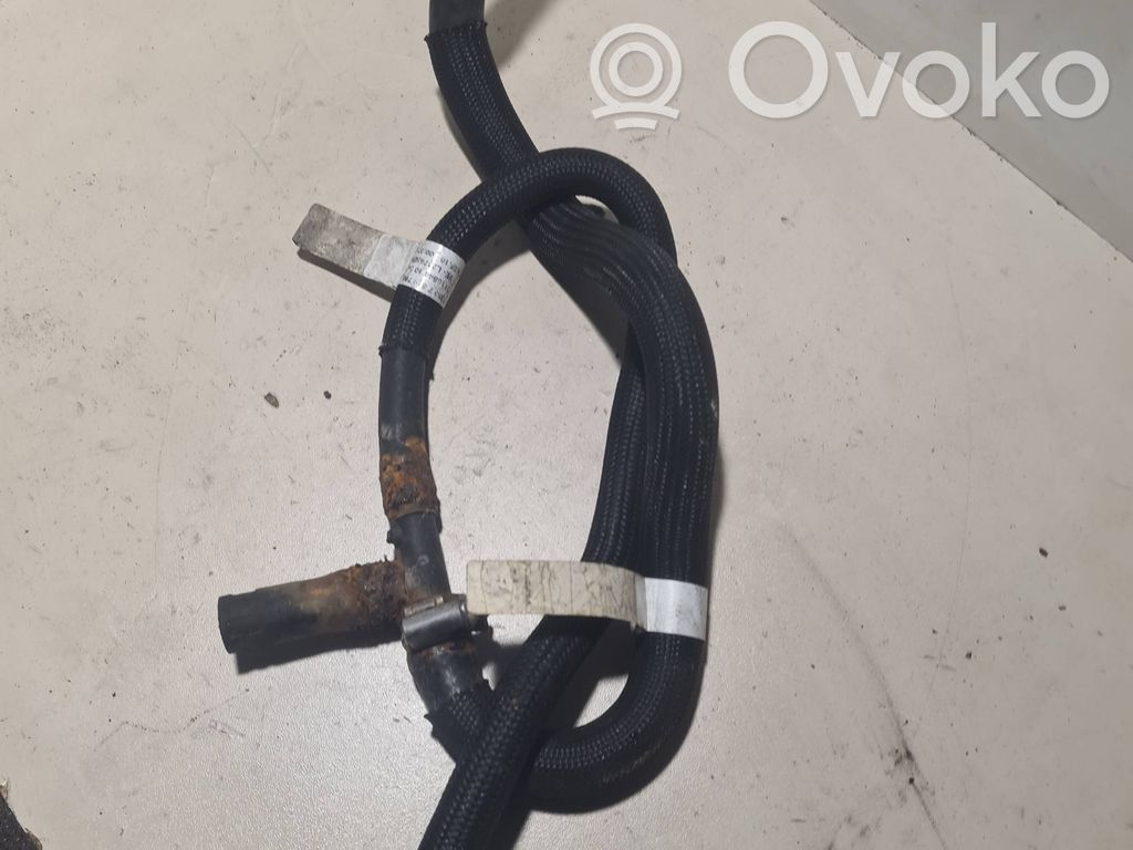 BMW 5 F10 F11 Fuel line pipe 