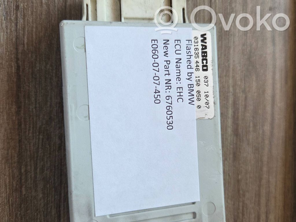 BMW 5 E60 E61 Air suspension control unit module (rear) 