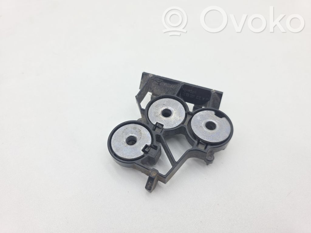 Mercedes-Benz E W213 Support, fixation radiateur 