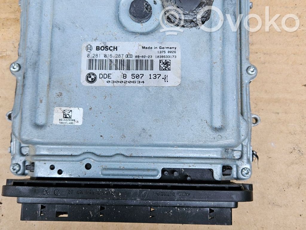 BMW 3 E90 E91 Engine control unit/module 