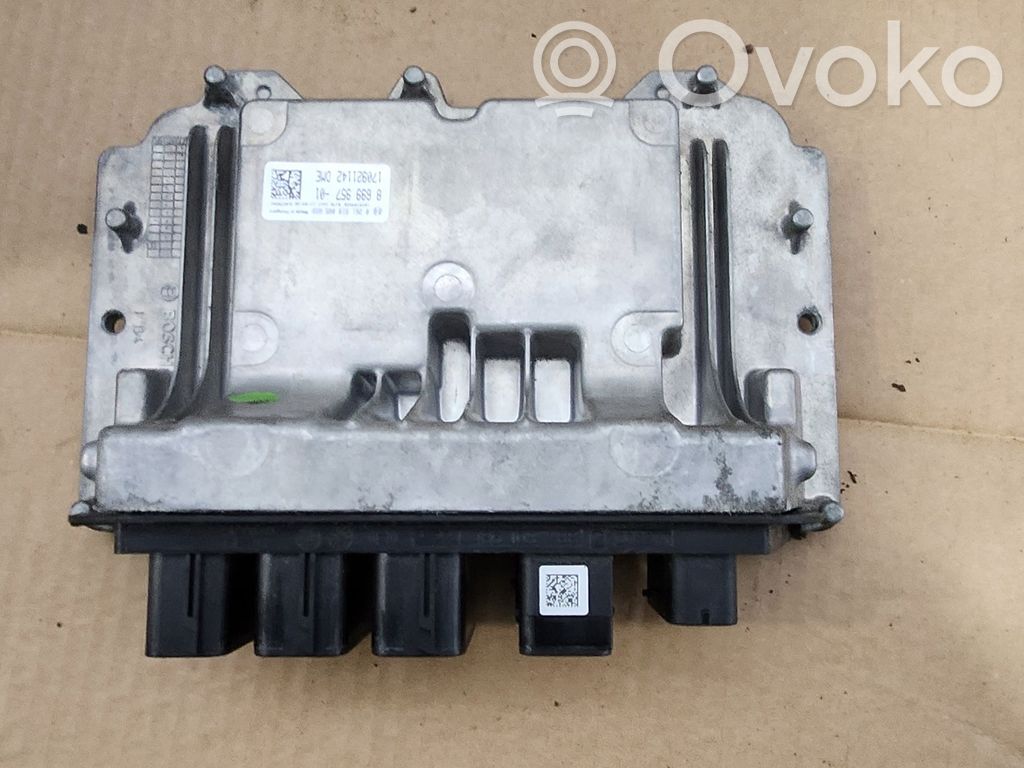 BMW 2 F46 Engine control unit/module 