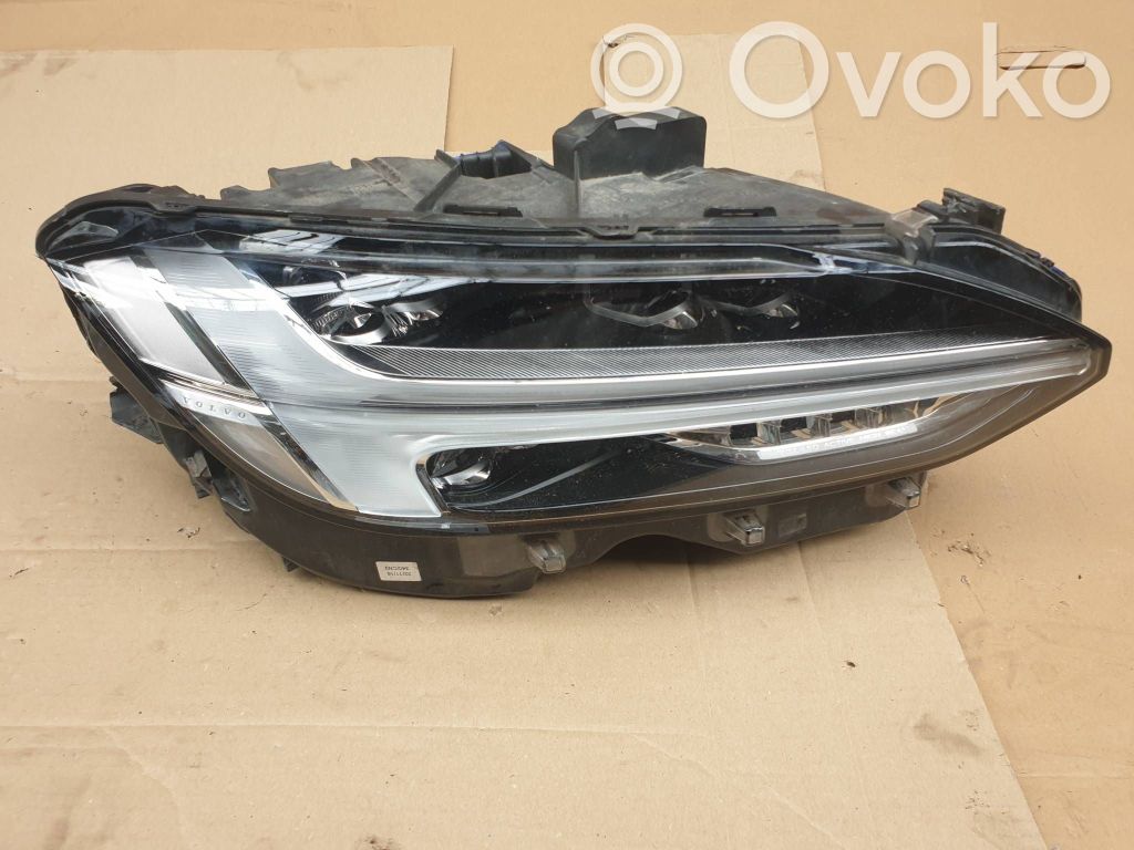 Volvo S90, V90 Scheinwerfer 