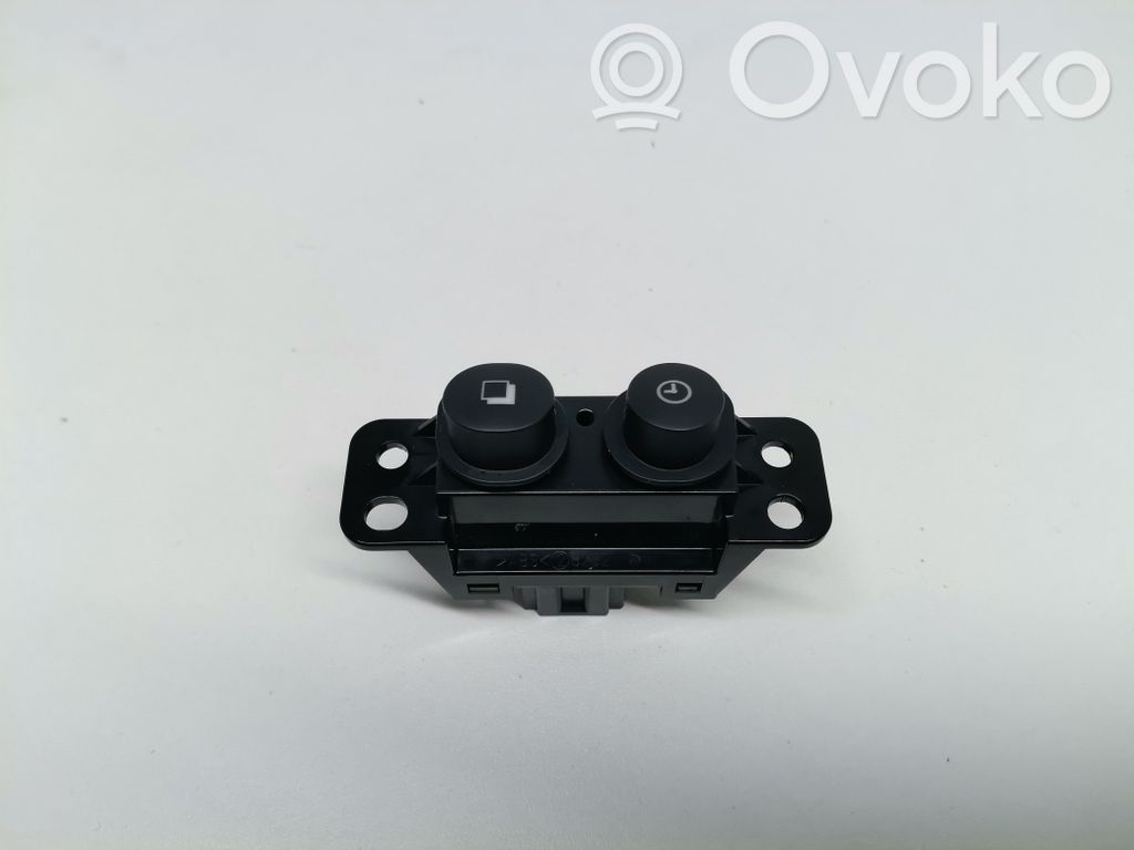 Nissan Note (E11) A set of switches 