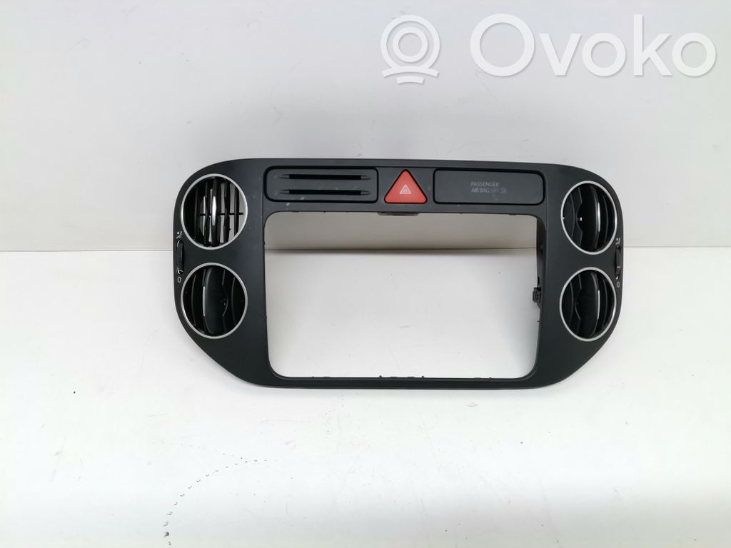 Volkswagen Golf Plus Ramka deski rozdzielczej 