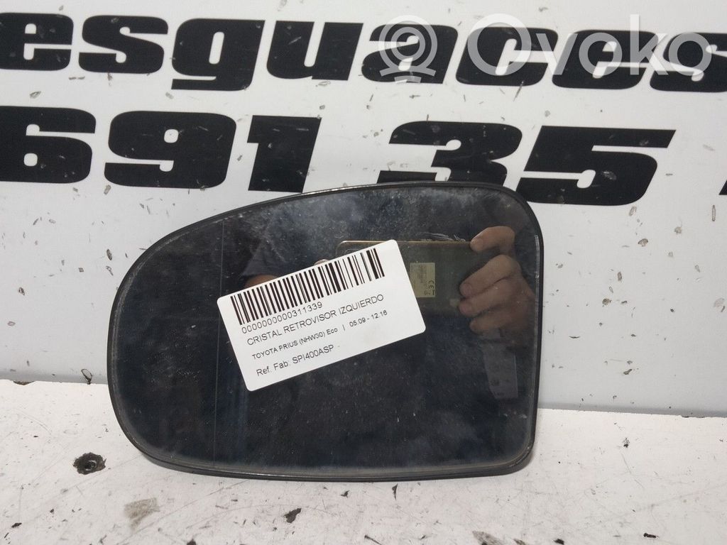Toyota Prius (XW30) Front door electric wing mirror 