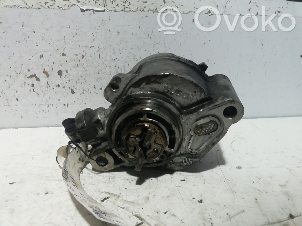 Vacuum pump