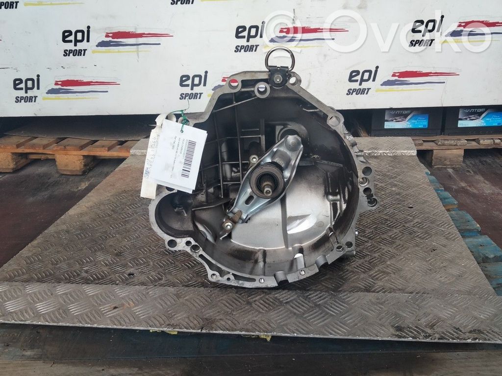 Audi A4 S4 B6 8E 8H 5 Gang Schaltgetriebe 
