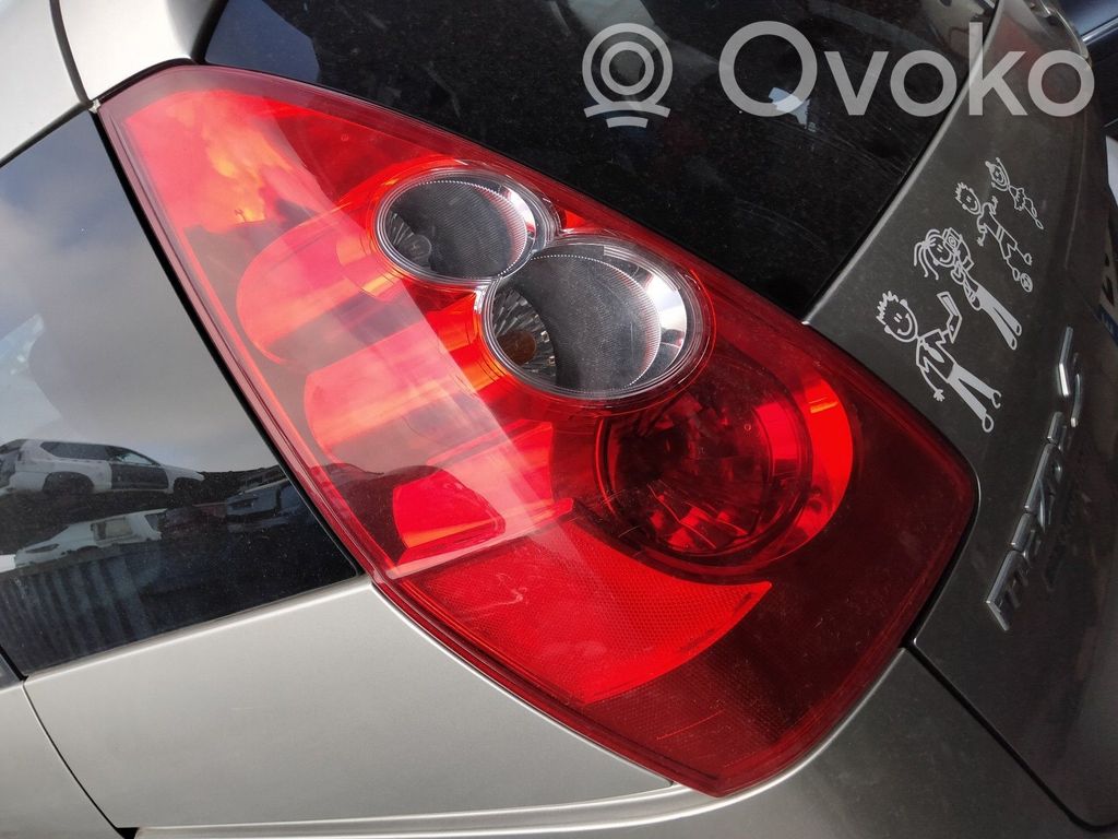 Mazda 5 Aizmugurējais lukturis virsbūvē 