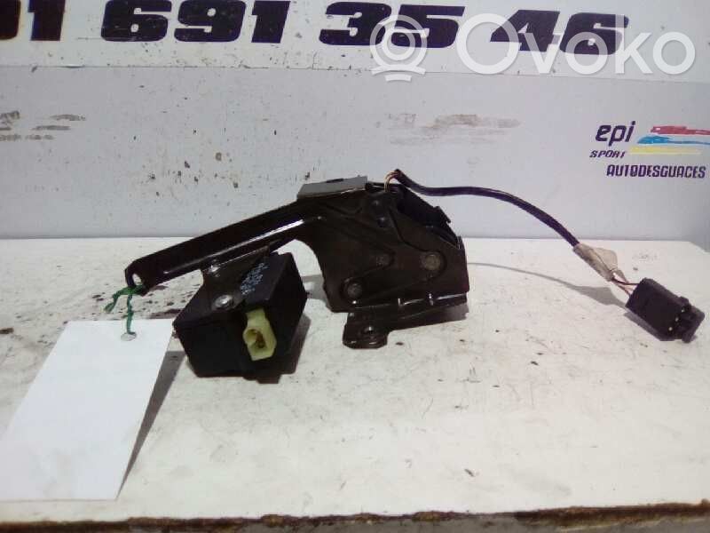 Tailgate lock latch   8238469,67118384069