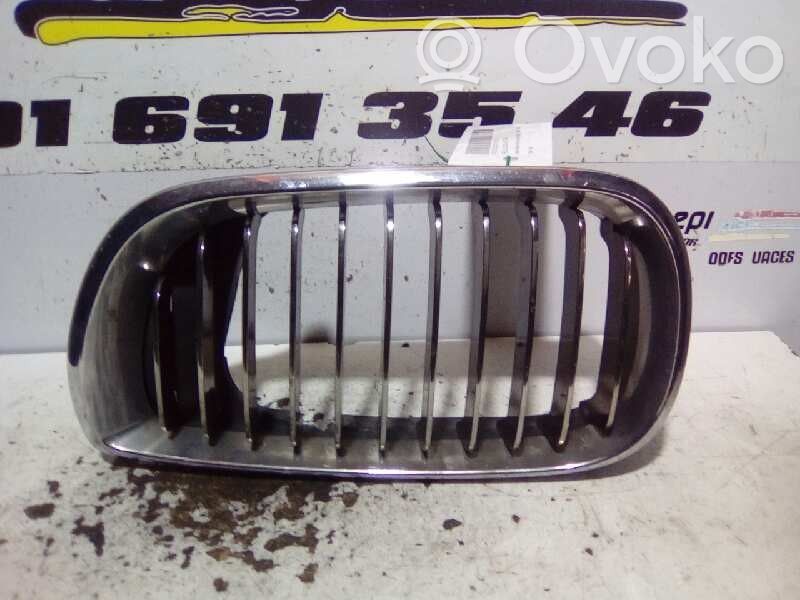 Grille de calandre avant