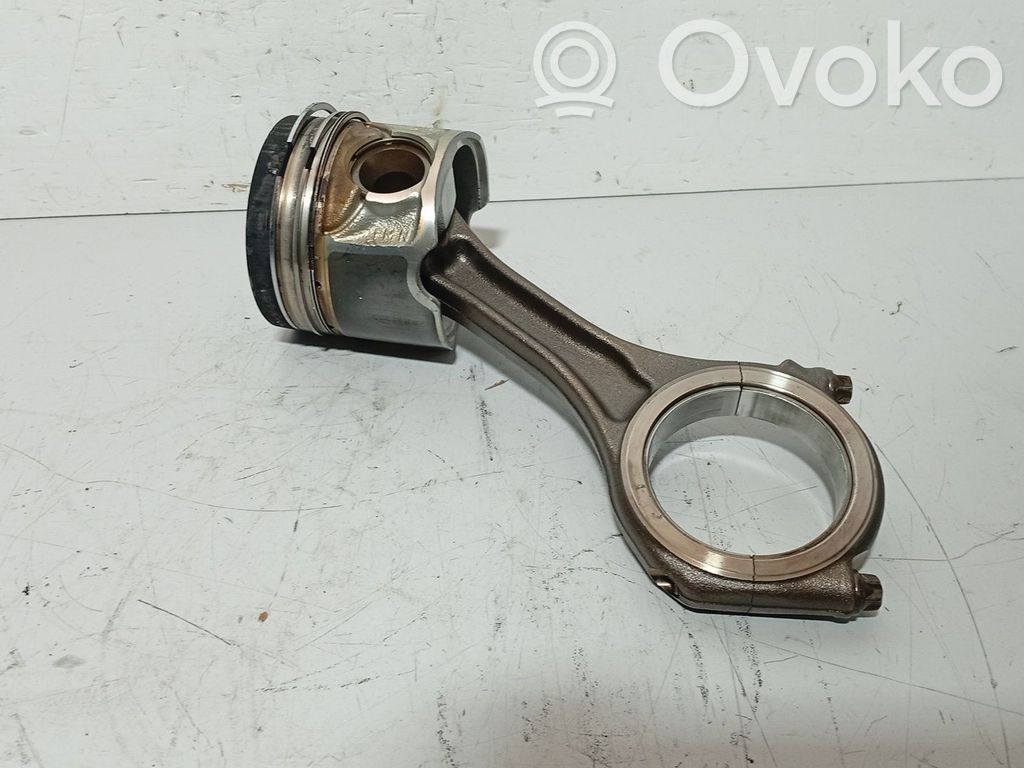Audi A6 C7 Piston 
