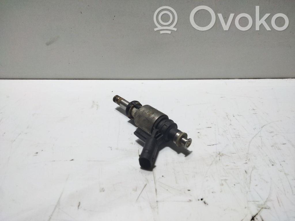 Audi A4 S4 B9 8W Wtryskiwacz paliwa 