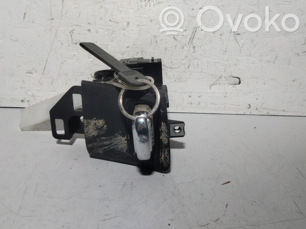 Ignition lock   3330430101,8K0909131