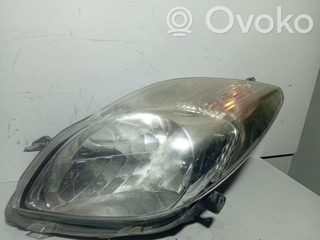 Lampa przednia   811700D350,89903216,E208700