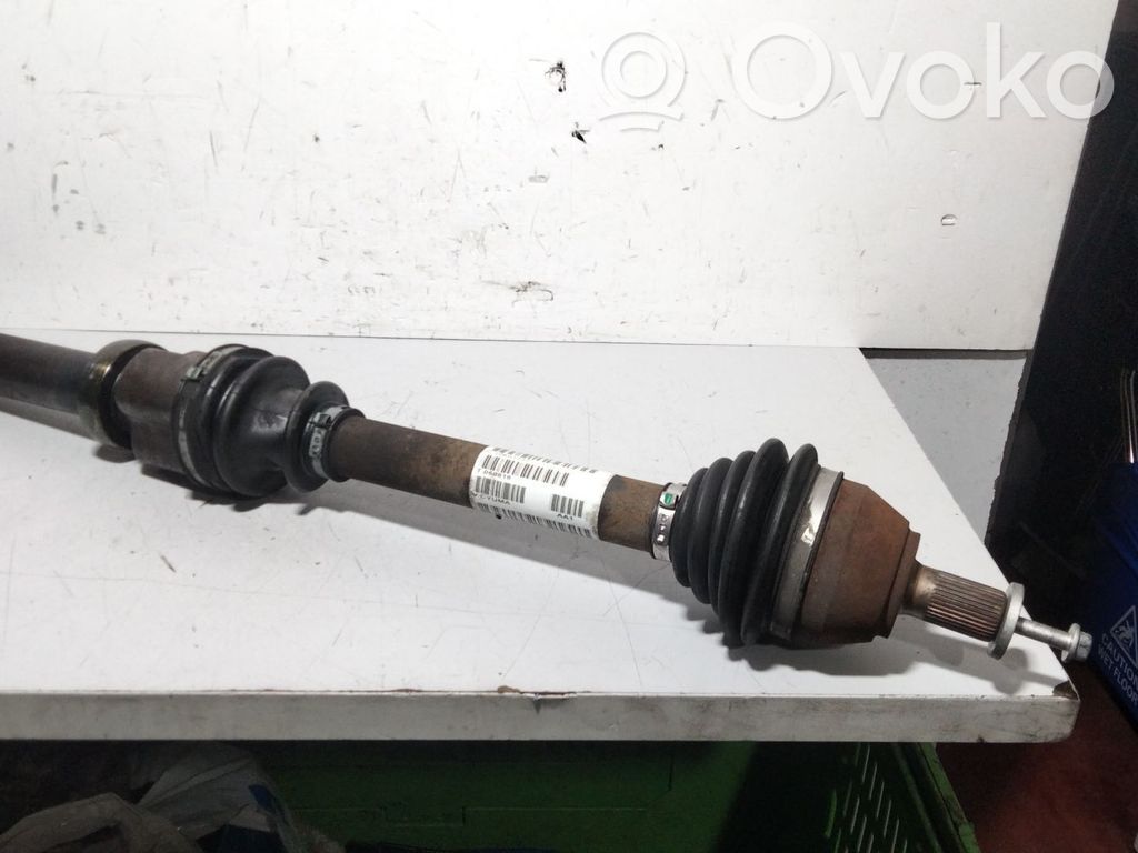 Front driveshaft   P30681127,T050818