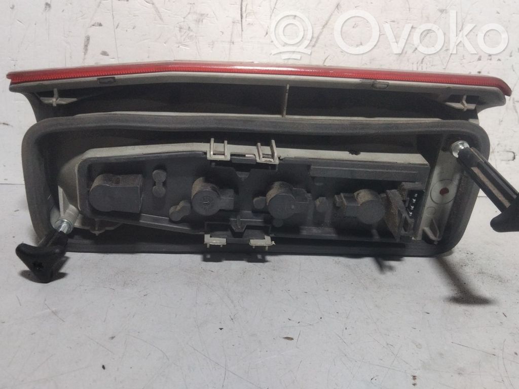 Rear/tail lights   2250