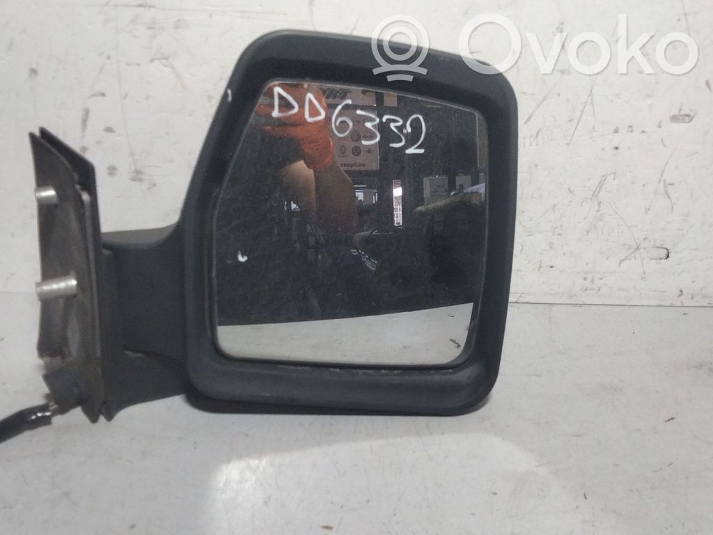 Front door electric wing mirror   09430
