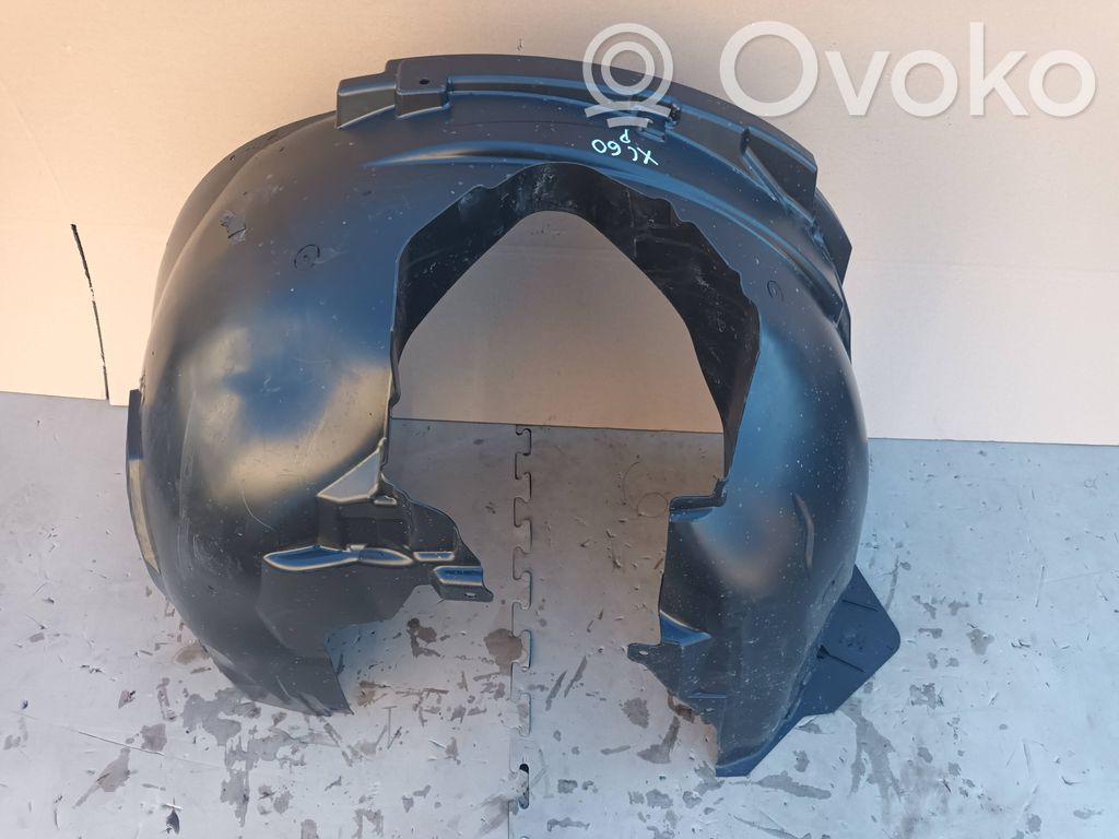 Volvo XC60 Nadkole przednie 