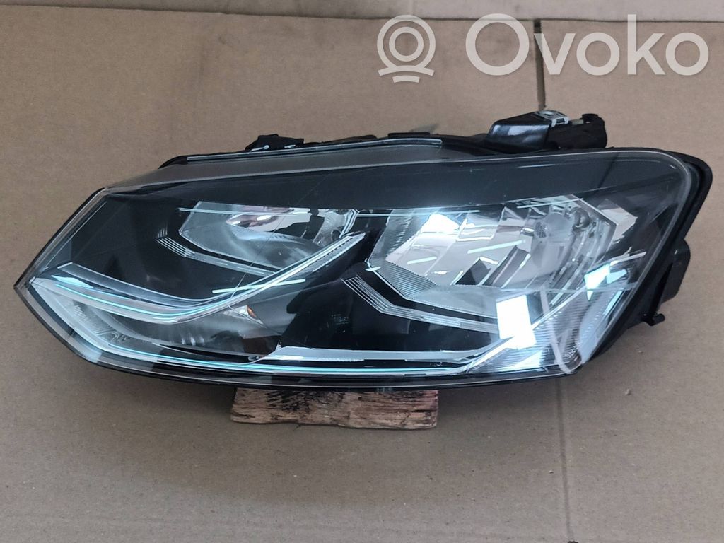 Volkswagen Polo V 6R Lampa przednia 