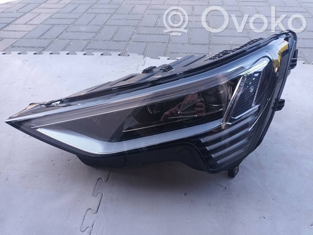 Audi A6 etron 85E Scheinwerfer 