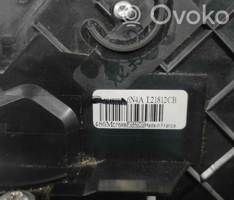 Ford Focus Priekšpusē slēdzene 