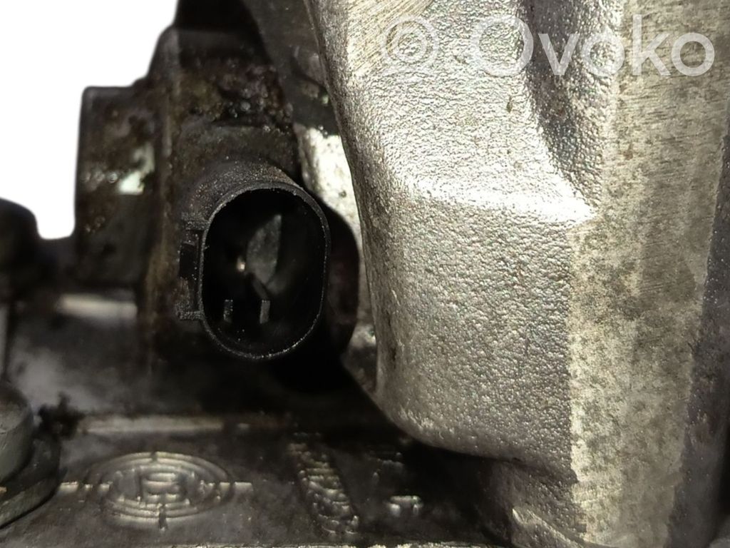 Power steering pump   LH2112271