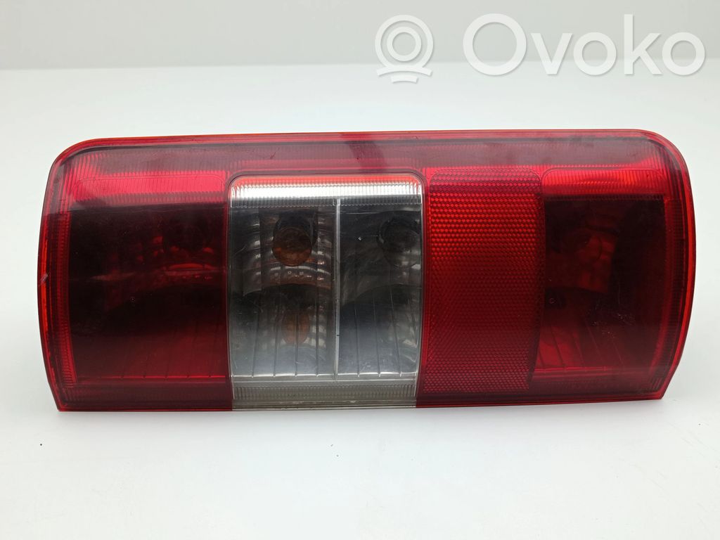 Ford Tourneo Luci posteriori 